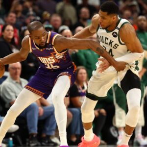 Kevin Durant and Giannia Antetokounmpo