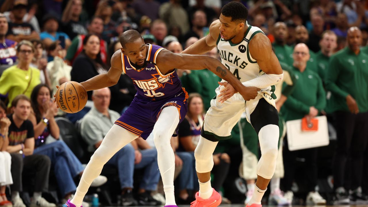 Kevin Durant and Giannia Antetokounmpo