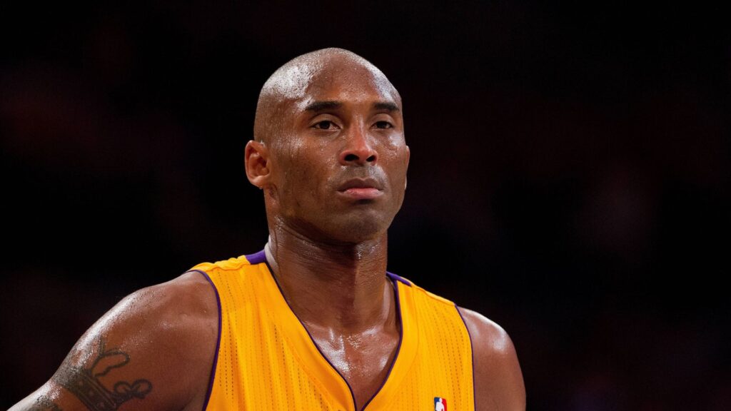 16 November 2012: Guard(24) Kobe Bryant of the Los Angeles Lakers against the Phoenix Suns during the first half of the Lakers 114-102 victory over the Suns at the STAPLES Center in Los Angeles