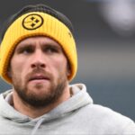 Pittsburgh Steelers linebacker T.J. Watt (90) during warmups against the Philadelphia Eagles at Lincoln Financial Field.