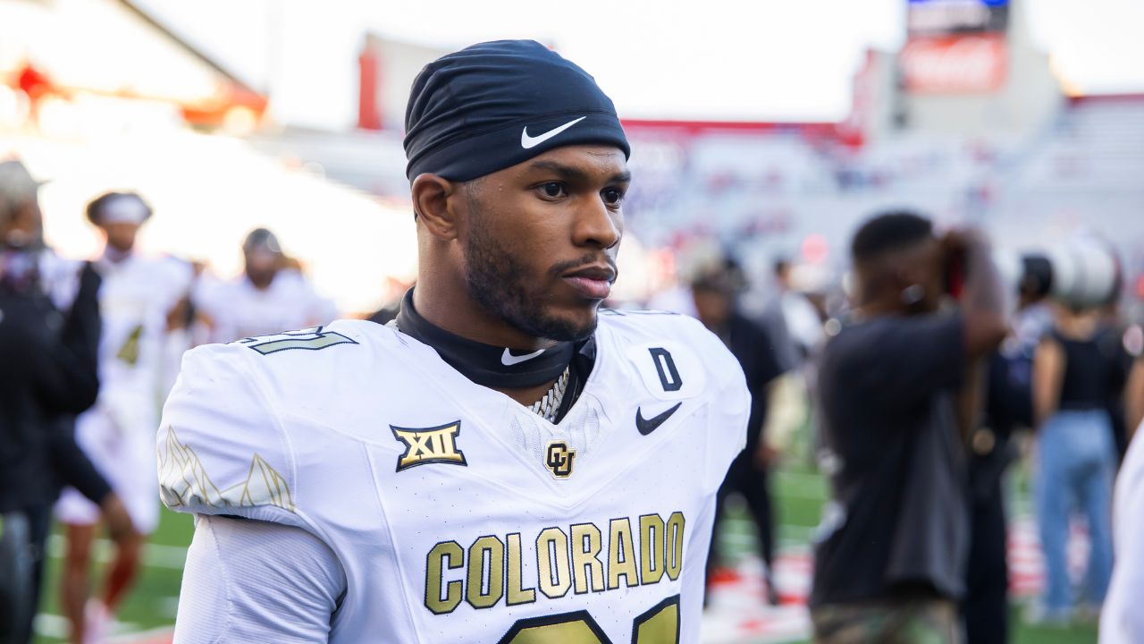 Colorado Buffalos safety Shilo Sanders (21) against the Arizona Wildcats at Arizona Stadium. Mandatory