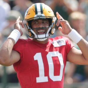 Green Bay Packers quarterback Jordan Love (10) leads drills during the sixth day of training camp on July 29, 2025, at Ray Nitschke Field in Ashwaubenon, Wis.