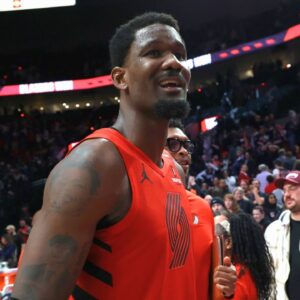 "Got So Profanely Ugly": Lil Wayne Witnessed Deandre Ayton's Unprecedented Heated Exchange With Head Coach, Reveals NBA Insider"Got So Profanely Ugly": Lil Wayne Witnessed Deandre Ayton's Unprecedented Heated Exchange With Head Coach, Reveals NBA Insider
