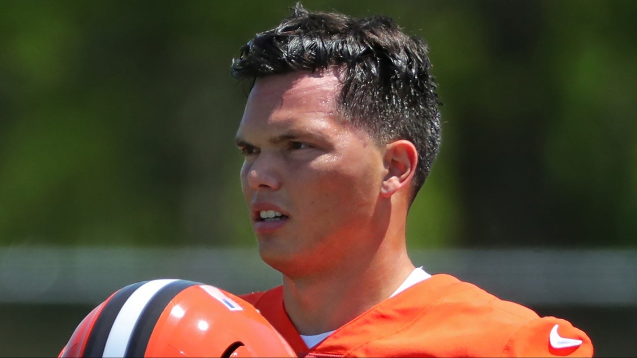 Browns quarterback Dillon Gabriel gets ready during Day 2 of rookie minicamp on Saturday, May 10, 2025, in Berea.