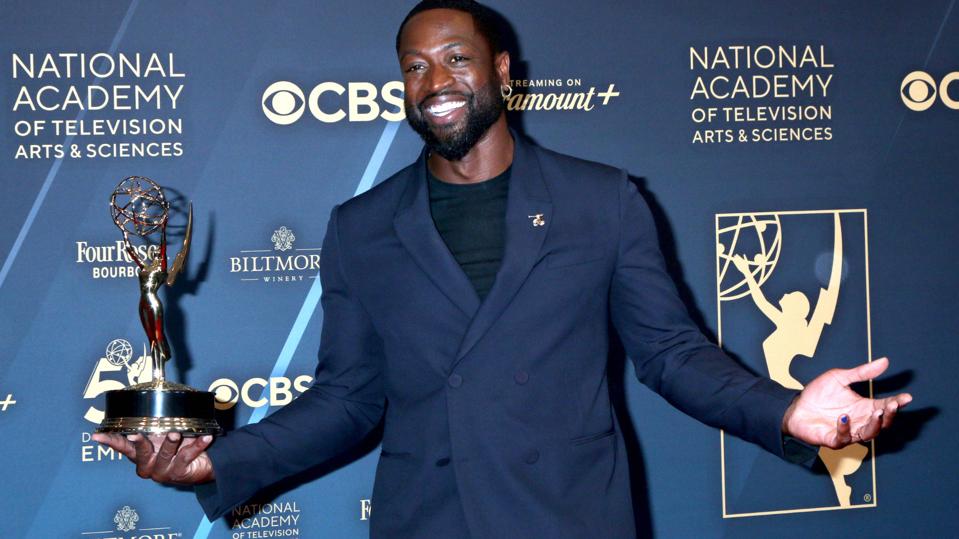 USA - 51st Annual Daytime Emmy Creative Arts & Lifestyle Awards - Winners Walk - Los Angeles LOS ANGELES - JUN 8: Dwayne Wade arrives at the 51st Annual Daytime Emmy Creative Arts & Lifestyle Awards