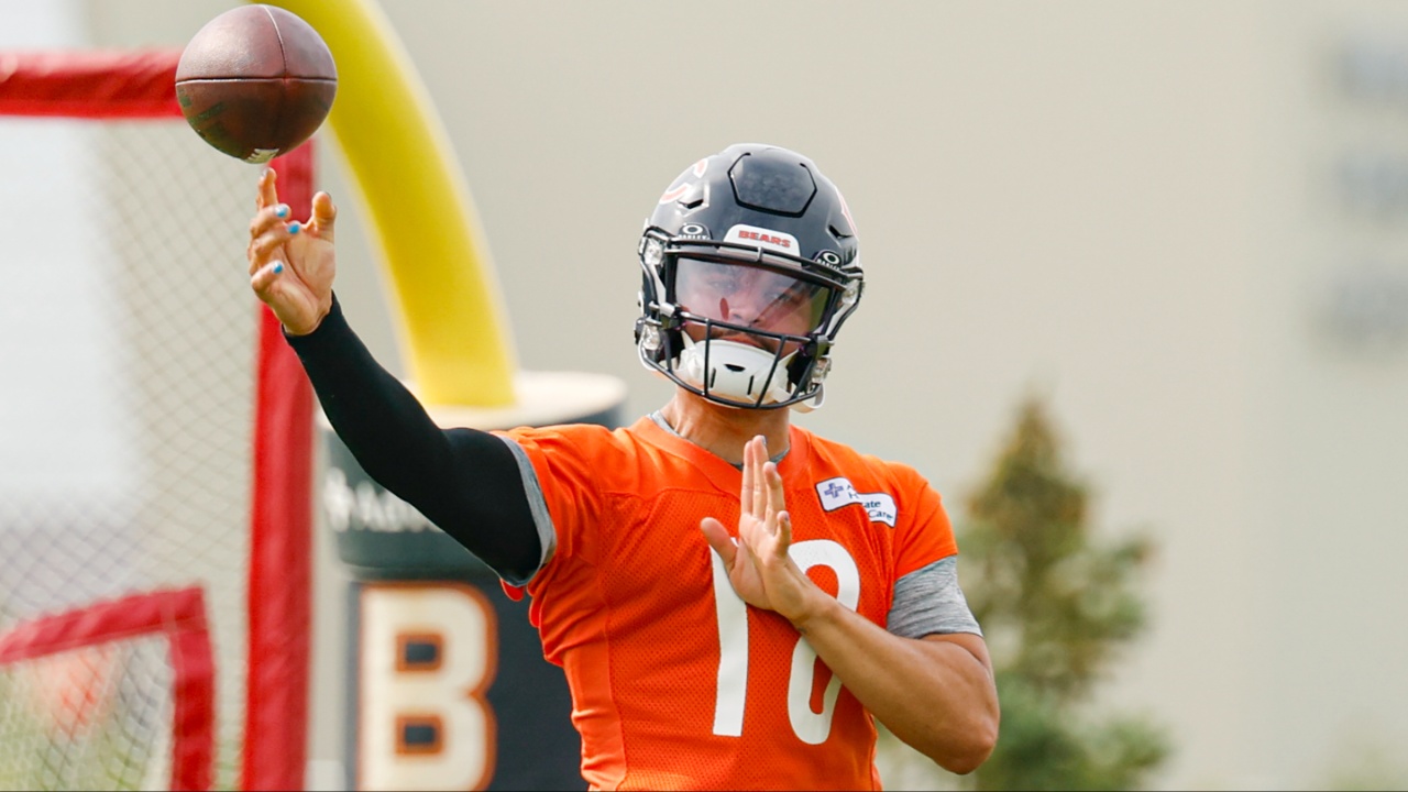 Chicago Bears quarterback Caleb Williams (18) passes the ball during training camp at Halas Hall.