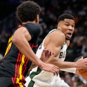 Giannis Antetokounmpo, Bucs v Hawks