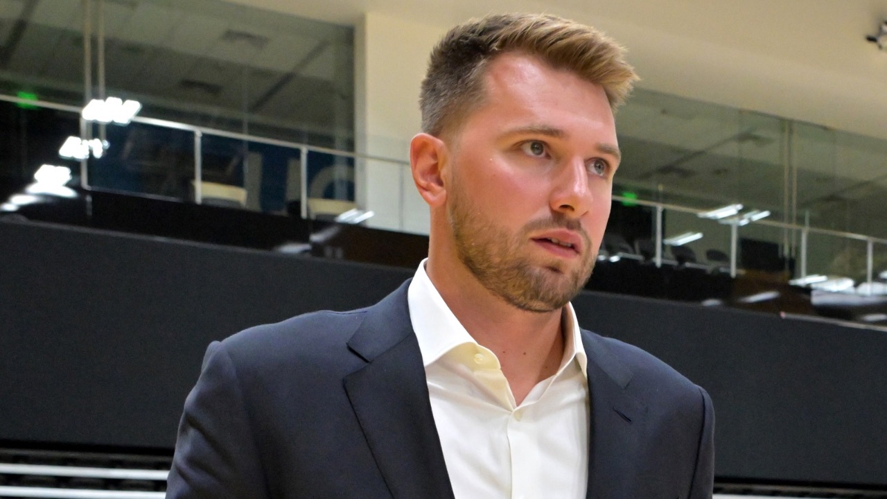 Los Angeles Lakers guard Luka Doncic (77) following a press conference announcing the signing of a 3-year, $165 million contract extension at UCLA Health Training Center.