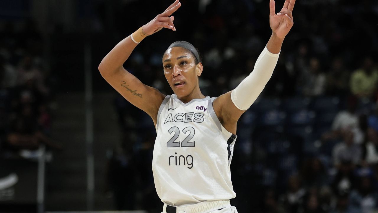 A ja Wilson (22 Las Vegas Aces) celebrates a three pointer during the game between the Chicago Sky and Las Vegas Aces on Monday August 25, 2025 at Wintrust Arena, Chicago, USA.