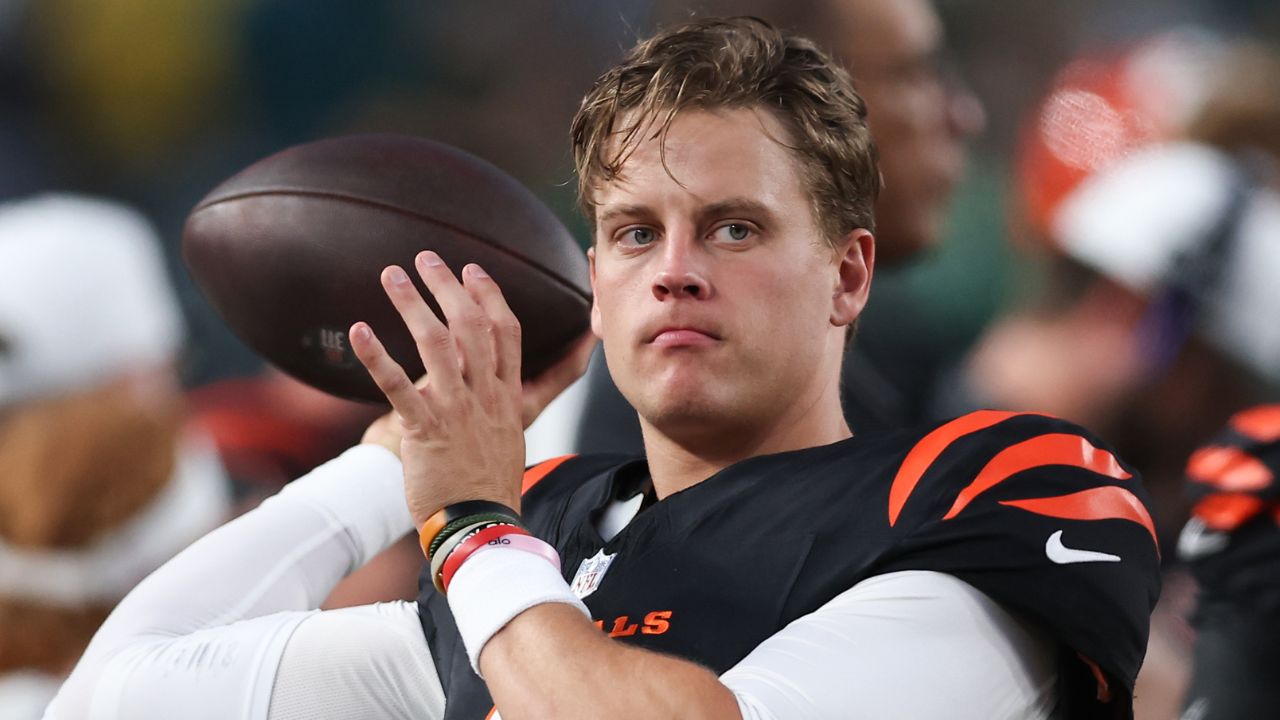 Cincinnati Bengals quarterback Joe Burrow (9) was up on the sideline during the first quarter against the Philadelphia Eagles at Lincoln Financial Field.