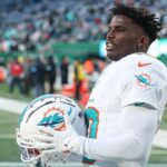 Miami Dolphins wide receiver Tyreek Hill (10) on the field before the game against the New York Jets at MetLife Stadium.