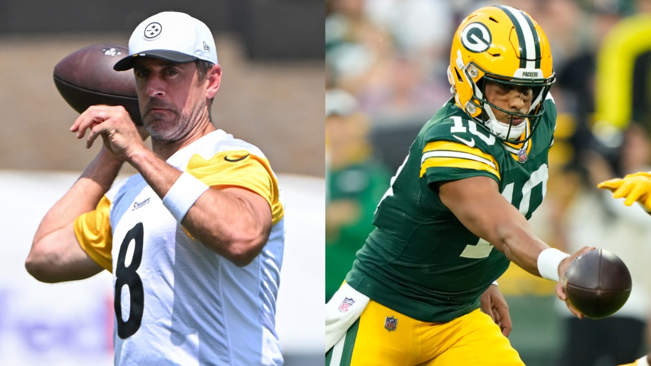 Aug 9, 2025; Green Bay, Wisconsin, USA; Green Bay Packers quarterback Jordan Love (10) hands off the ball to Green Bay Packers running back Chris Brooks (30) during the first quarter against the New York Jets at Lambeau Field.