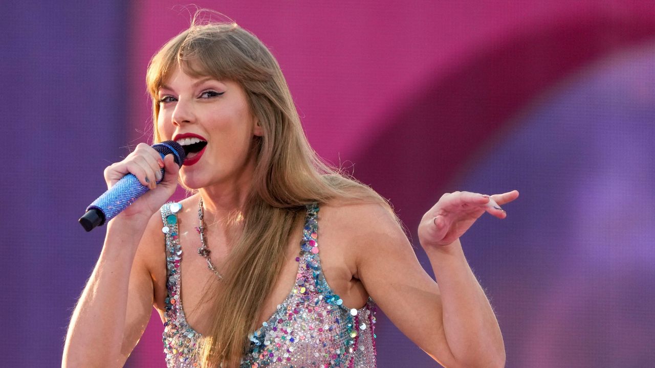 Taylor Swift, singer.