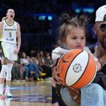 Paige Bueckers (L), Shemar Moore (R)