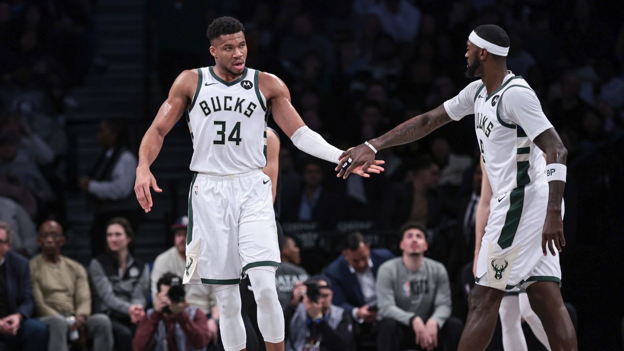 Giannis Antetokounmpo and Bobby Portis