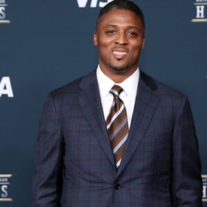 Former NFL player Warrick Dunn arrives on the red carpet prior to the 6th Annual NFL Honors at Wortham Theater.