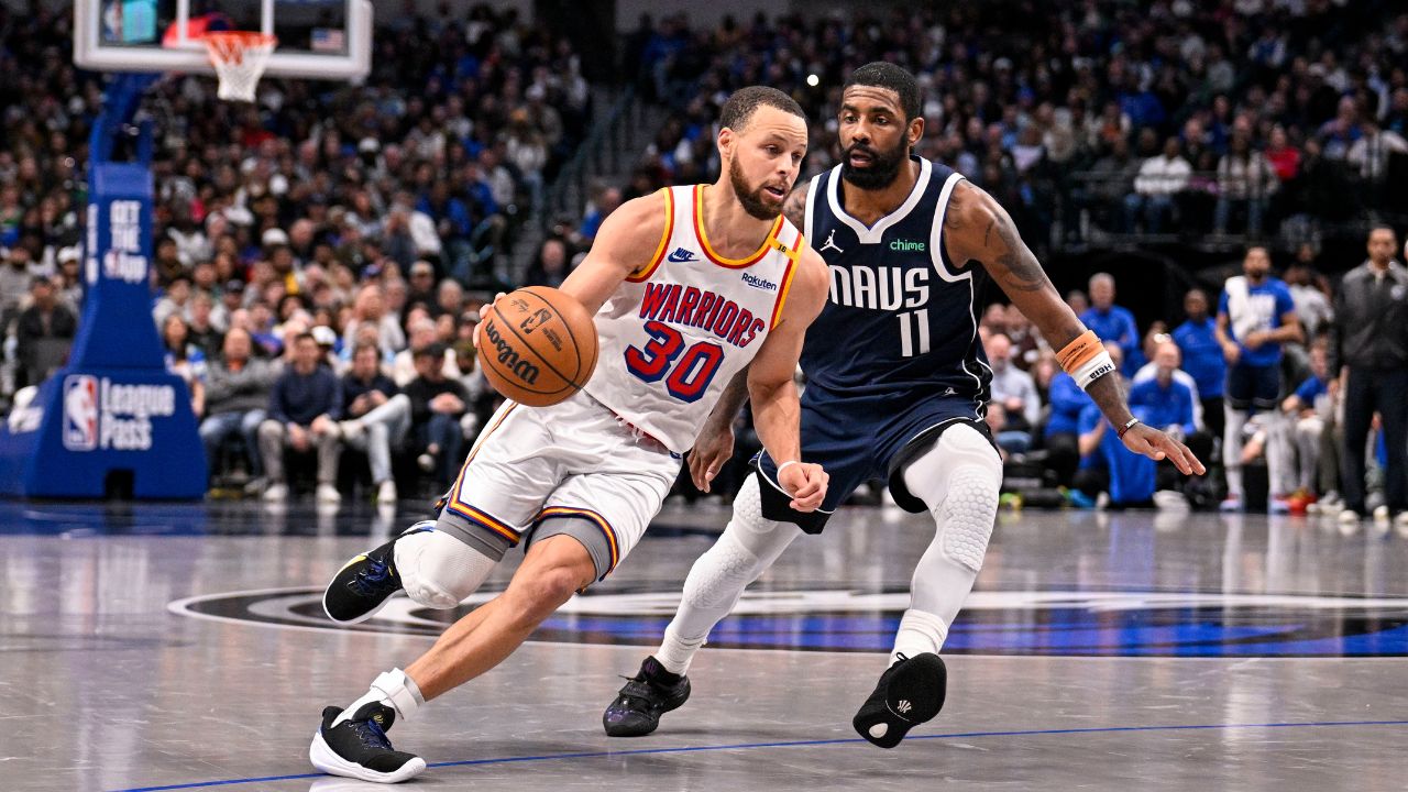 Steph Curry and Kyrie Irving, Warriors v Mavs