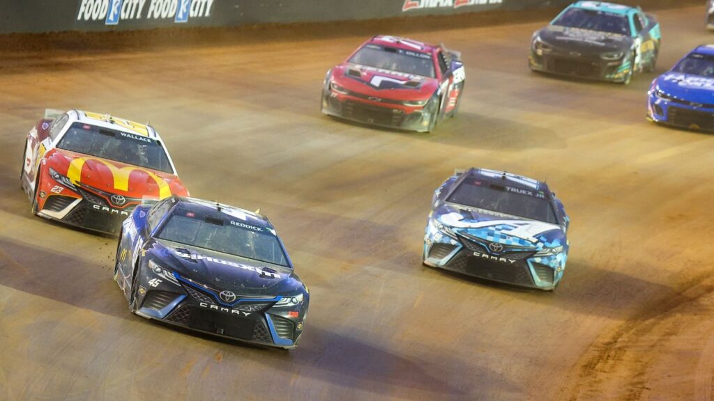 NASCAR Cup Series driver Tyler Reddick (45) leads a pack of cars at the Bristol Motor Speedway Dirt Course.
