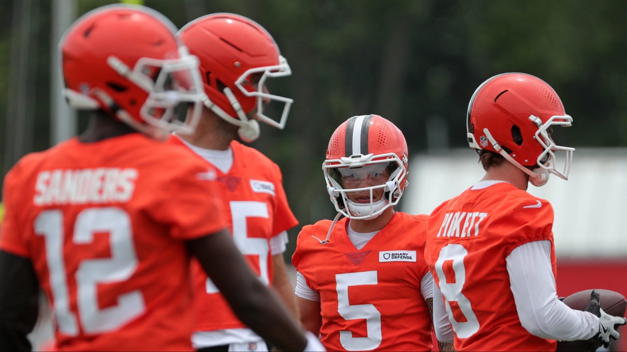 Cleveland Browns quarterback Dillon Gabriel (5) mingles with the other quarterbacks during training camp July 25, 2025, in Berea, Ohio.