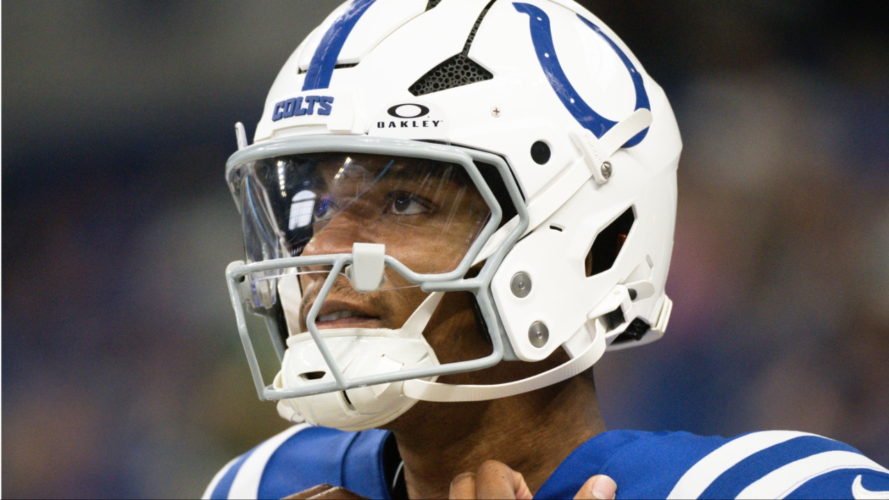Indianapolis Colts quarterback Anthony Richardson Sr. (5) during warmups prior to the game against the Green Bay Packers at Lucas Oil Stadium.