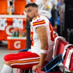 Kansas City Chiefs tight end Travis Kelce (87) against the Arizona Cardinals during a preseason NFL game at State Farm Stadium.