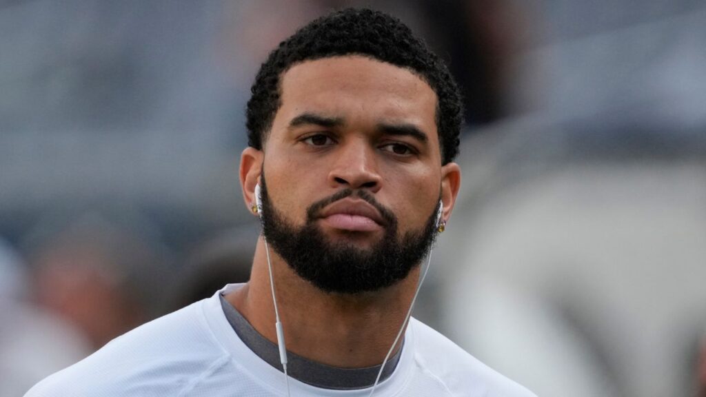 Chicago Bears quarterback Caleb Williams (18) warms up before a game against the Buffalo Bills at Soldier Field.