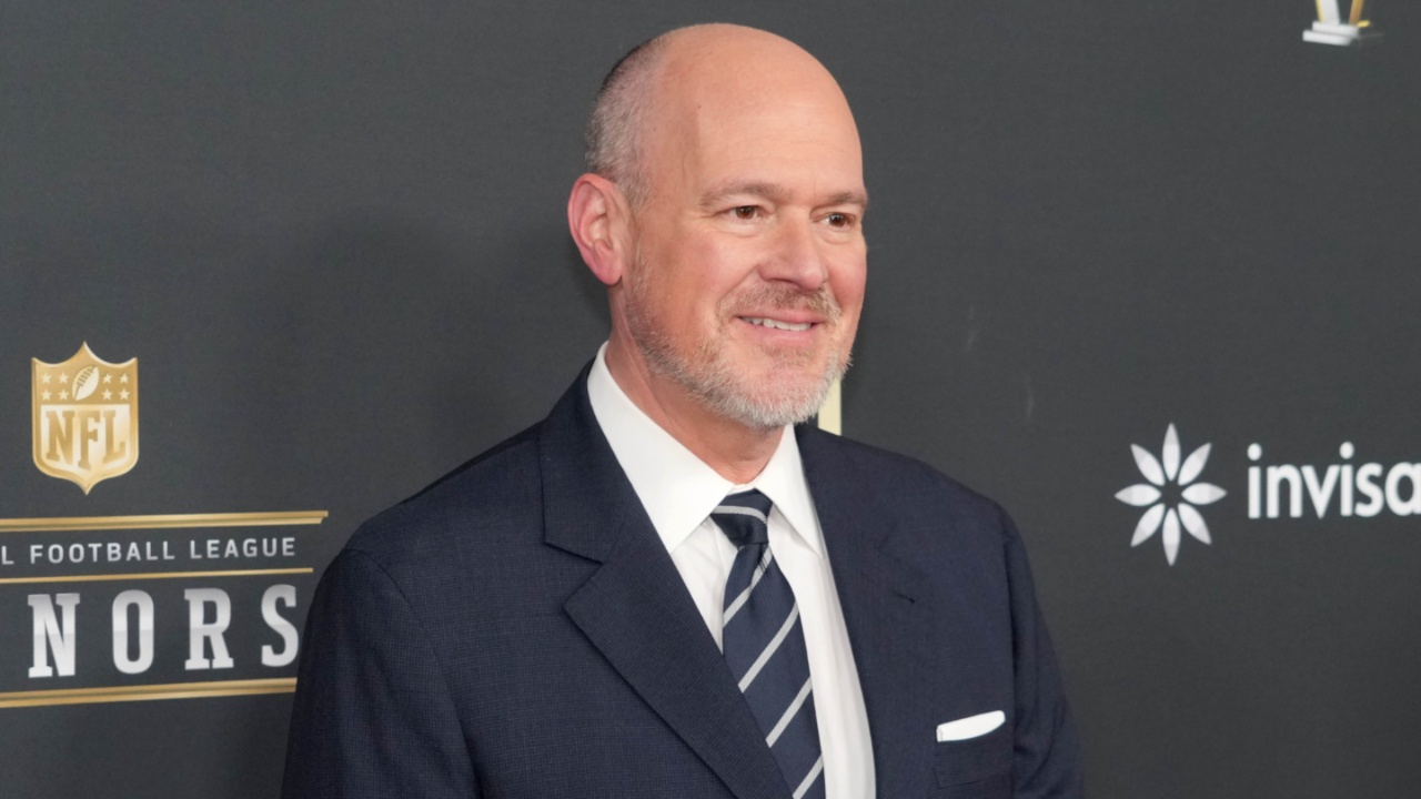 Rich Eisen on the red carpet before Super Bowl LIX NFL Honors at Saenger Theatre.