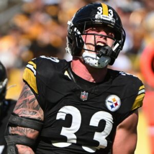 Pittsburgh Steelers linebacker Jack Sawyer (33) celebrates a tackle against the Seattle Seahawks during the second half at Acrisure Stadium.