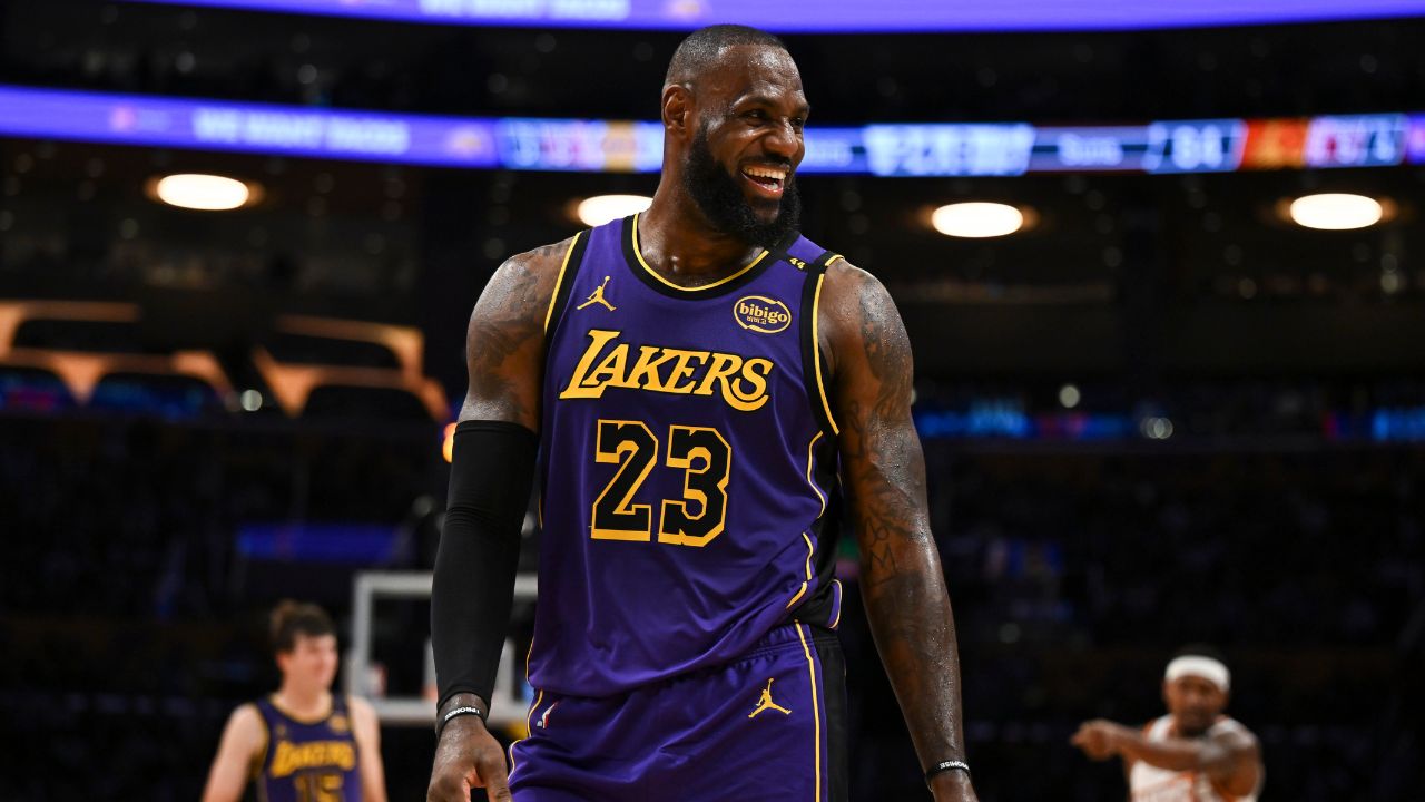 Los Angeles Lakers forward LeBron James (23) reacts against the Phoenix Suns during the second half at Crypto.com Arena.