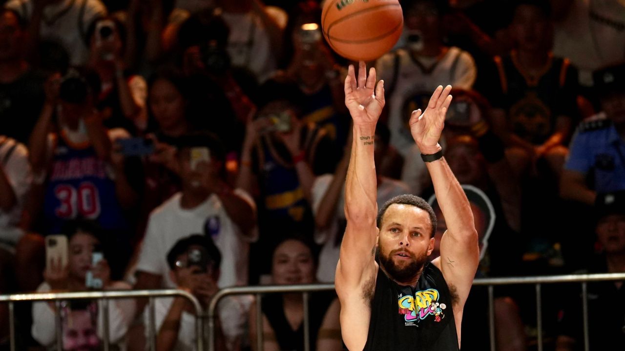 USA star Stephen Curry offers coaching sessions for young players during his 2025 Curry Brand China Tour at the Chongqing International Expo Center on August 20, 2025 in Chongqing, China.