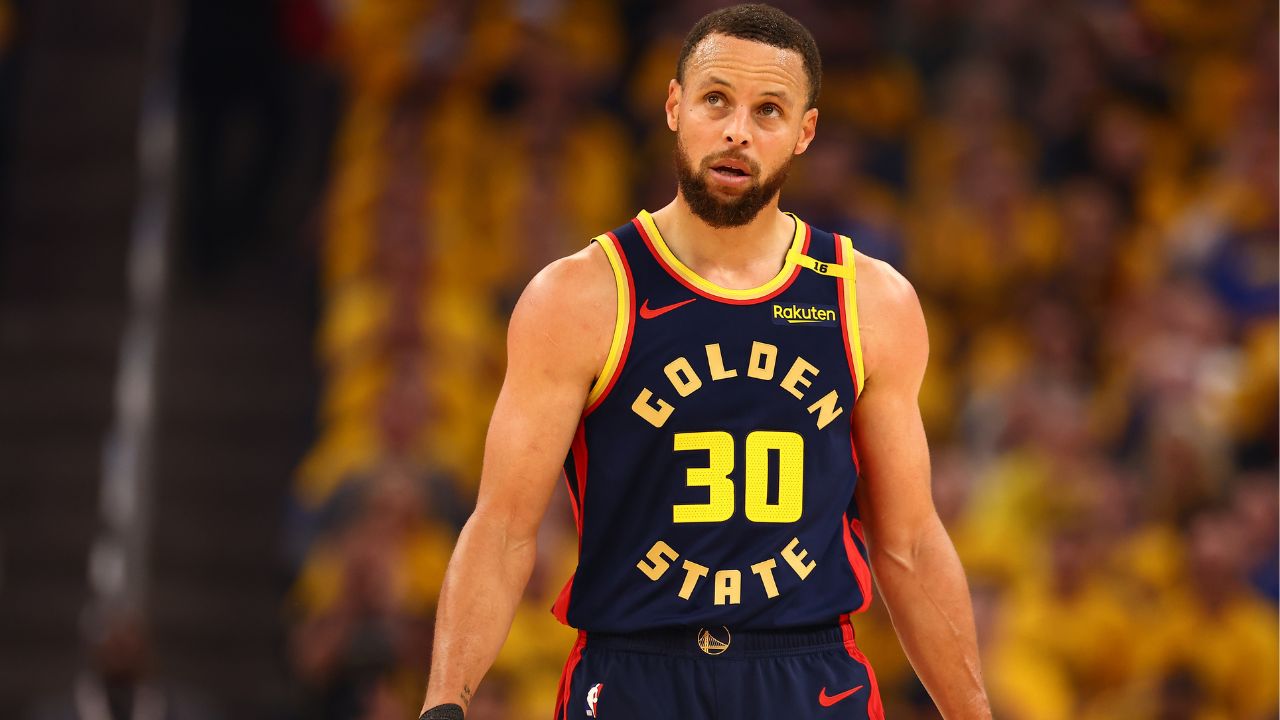 Golden State Warriors guard Stephen Curry (30) between plays against the Houston Rockets during the first quarter of game four of the 2025 NBA Playoffs first round at Chase Center.