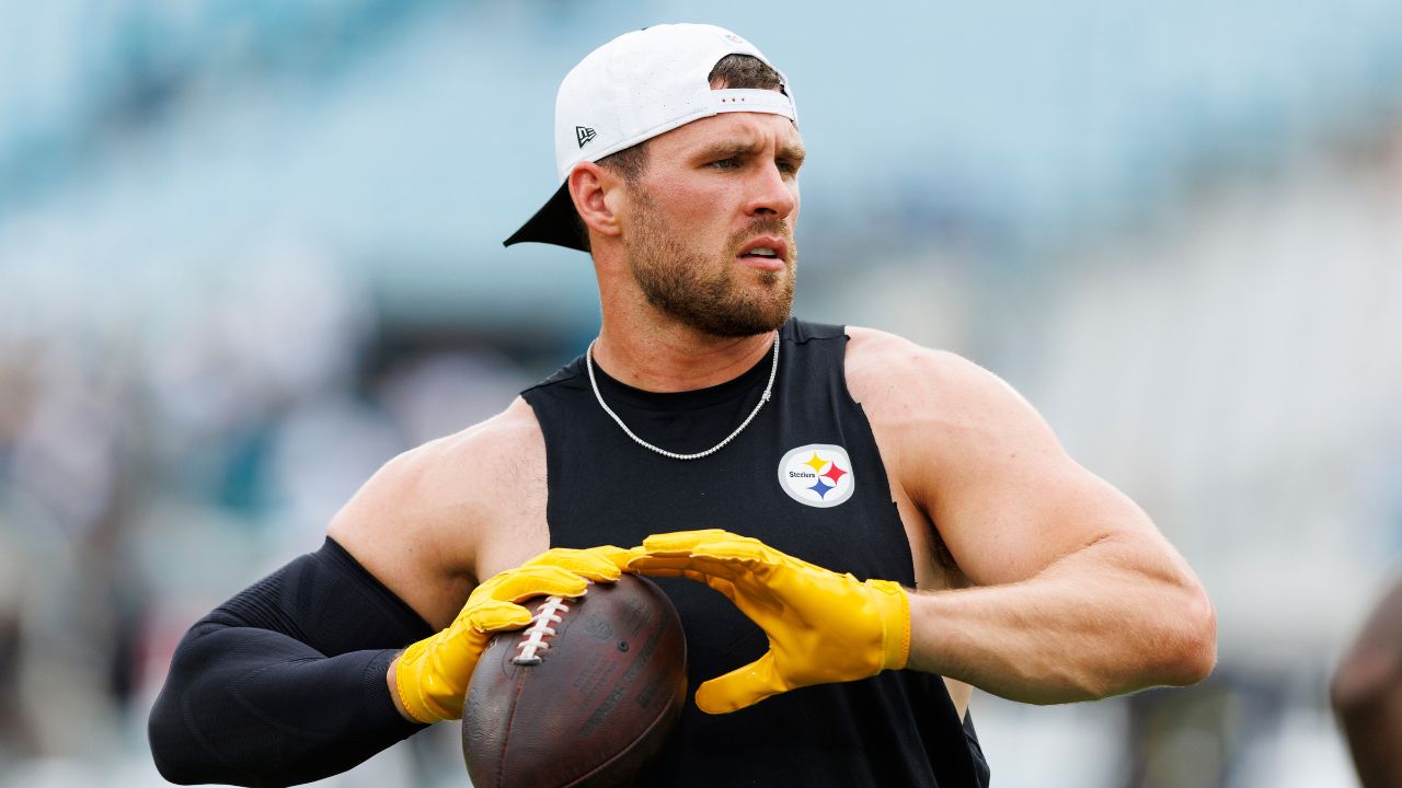 Pittsburgh Steelers linebacker T.J. Watt (90) warms up before the game against the Jacksonville Jaguars at EverBank Stadium.