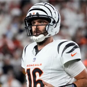 Cincinnati Bengals quarterback Joe Flacco (16) runs off before a field goal attempt in the fourth quarter of the NFL Week 7 game between the Cincinnati Bengals and the Pittsburgh Steelers at Paycor Stadium in downtown Cincinnati on Thursday, Oct. 16, 2025. The Bengals won, 33-31.