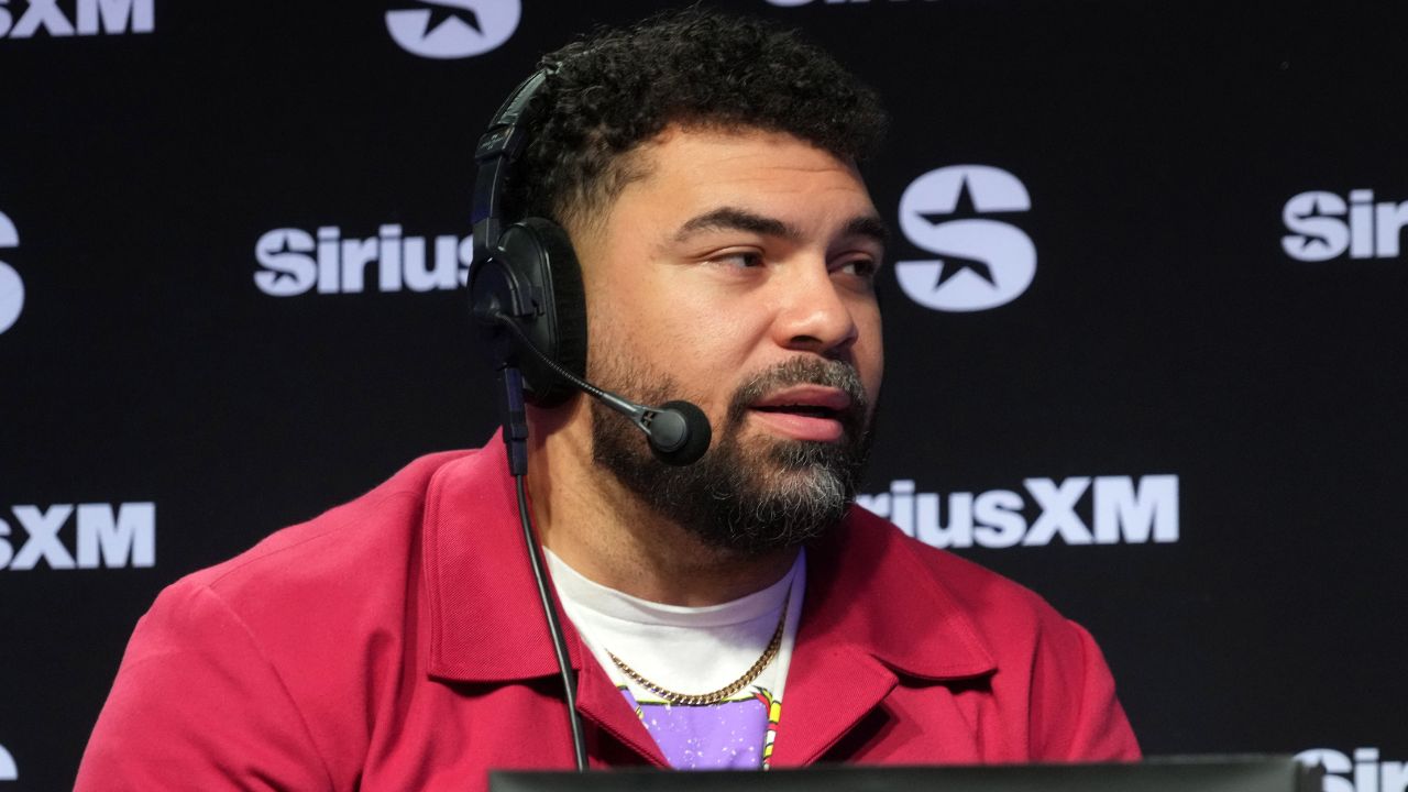 Feb 7, 2024; Las Vegas, NV, USA; Pittsburgh Steelers defensive tackle Cam Heyward on the SportsGrid SiriusXM radio set on radio row at the Super Bowl 58 Media Center at the Mandalay Bay resort and spa. Mandatory Credit: Kirby Lee-Imagn Images