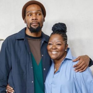Kevin Durant (L), Wanda Durant (R)