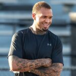 Maurkice Pouncey chats with Lakeland High School football players during their first day of practice at Bryant Stadium in Lakeland Fl. Monday July 29 2024. Ernst Peters/The Ledger