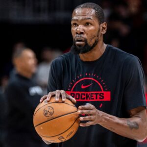 Houston Rockets forward Kevin Durant (7) warms up prior to the game against the Atlanta Hawks at State Farm Arena.