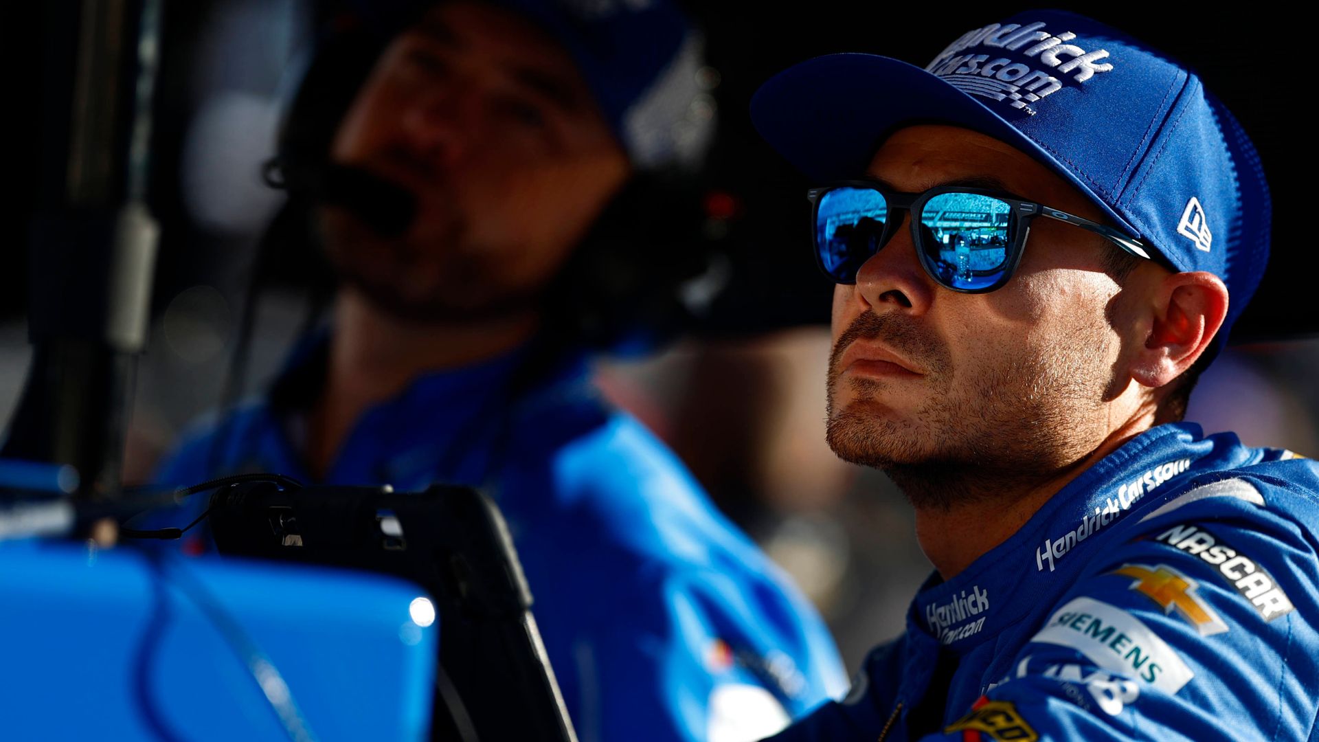 September 12, 2025, Bristol, Tn, USA: KYLE LARSON (5) of Elk Grove, CA waits to qualify for the Bass Pro Shops Night Race in Bristol, TN. Bristol USA