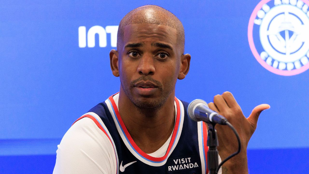 Chris Paul 3 speaks in a press conference, PK, Pressekonferenz during the Los Angeles Clippers Media Day on Monday September 29, 2025 at Crypto.com Arena in Inglewood, California.
