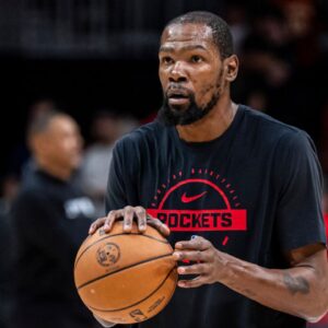 Houston Rockets forward Kevin Durant (7) warms up prior to the game against the Atlanta Hawks at State Farm Arena.