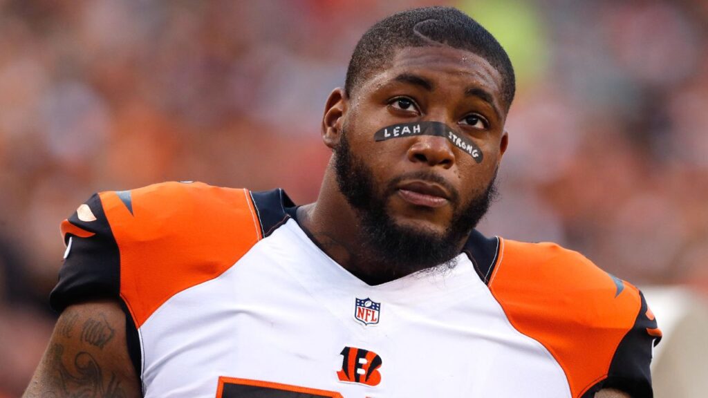 Cincinnati Bengals defensive tackle Devon Still (75) against the New York Giants in a preseason NFL football game at Paul Brown Stadium. The Bengals won 23-10.