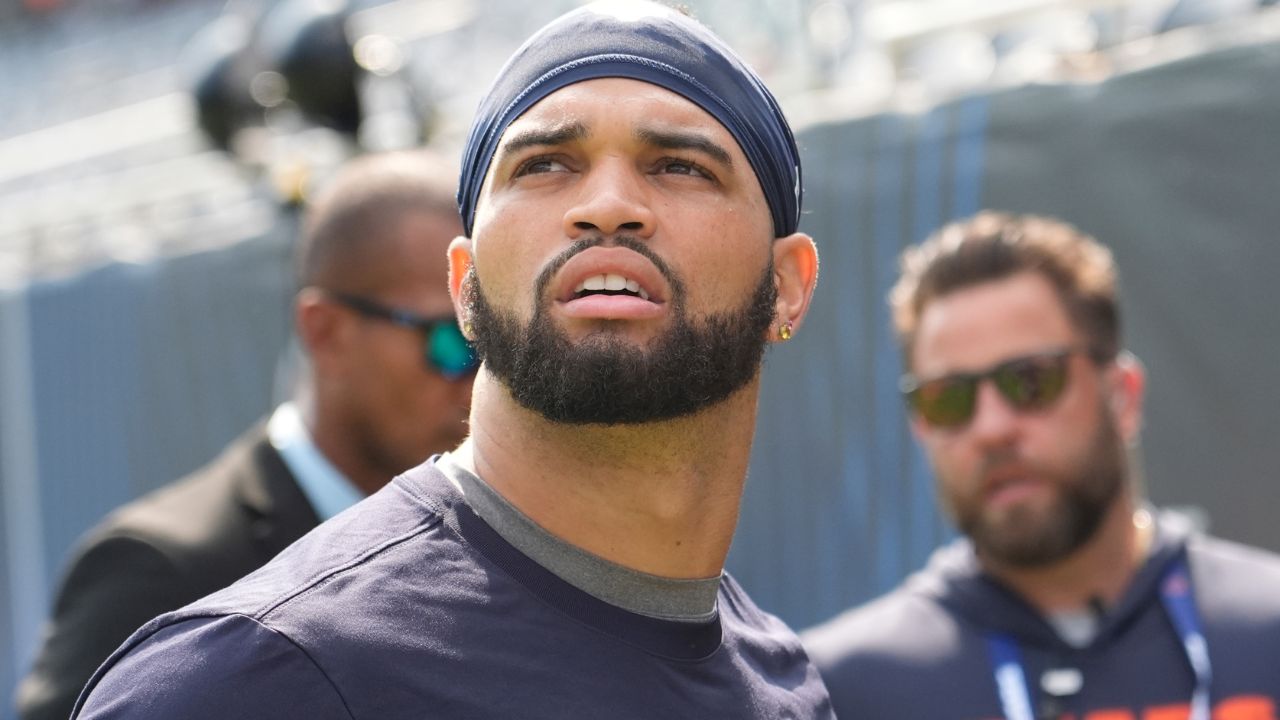 Chicago Bears quarterback Caleb Williams (18) before the game against the Dallas Cowboys at Soldier Field.