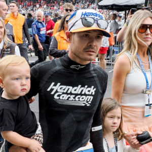 Arrow McLaren/Rick Hendrick driver Kyle Larson (17) walks through pit lane with his family Sunday, May 26, 2024, during the 108th running of the Indianapolis 500 at Indianapolis Motor Speedway. © Bob Goshert/For IndyStar / USA TODAY NETWORK
