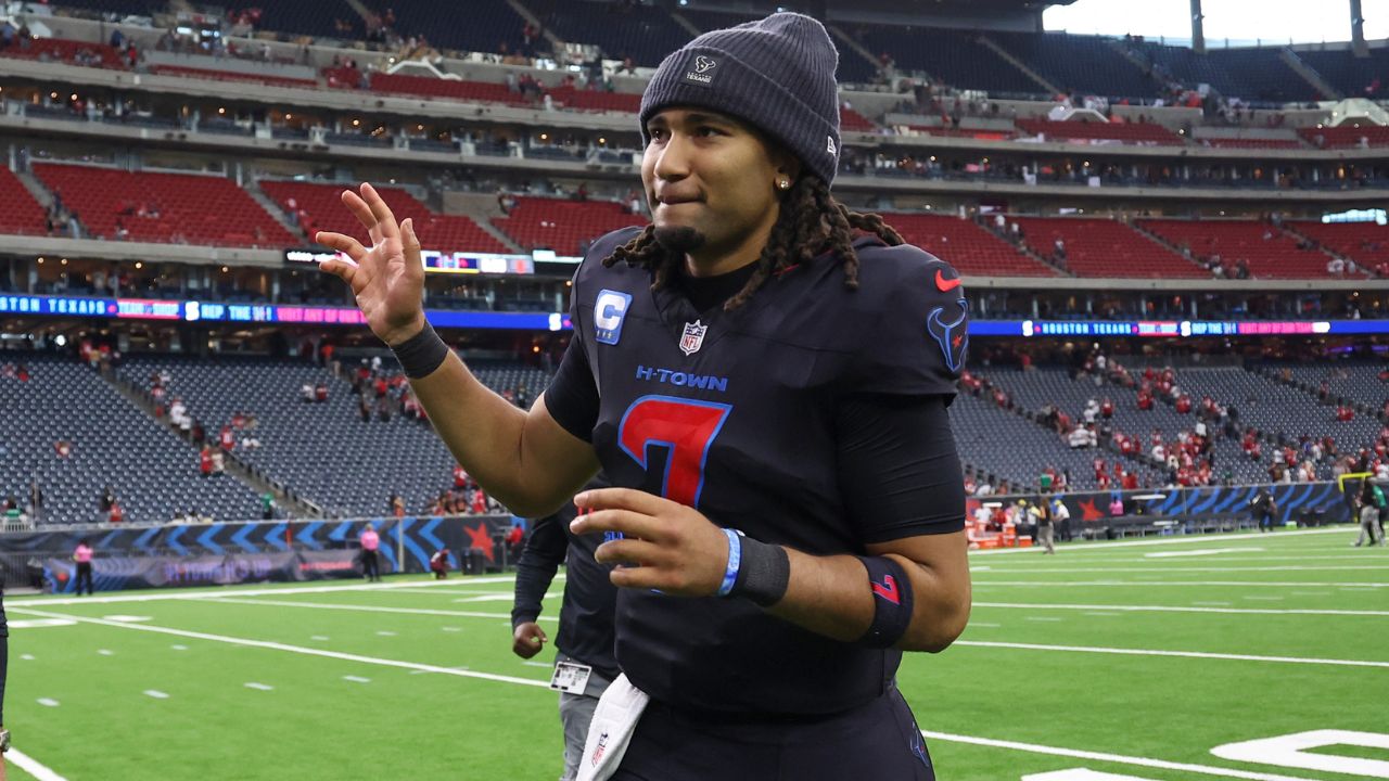 Houston Texans quarterback C.J. Stroud (7) jogs off the field after the game against the San Francisco 49ers at NRG Stadium.
