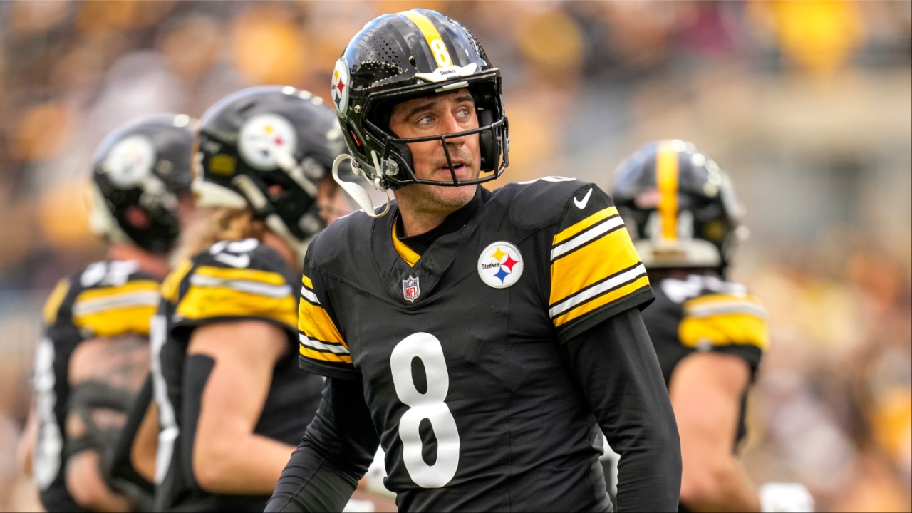 Pittsburgh Steelers quarterback Aaron Rodgers (8) comes off the field after failing to convert on third down in the second quarter of the NFL Week 11 game between the Pittsburgh Steelers and the Cincinnati Bengals at Acrisure Stadium in Pittsburgh on Sunday, Nov. 16, 2025. The Steelers led 10-6 at halftime.