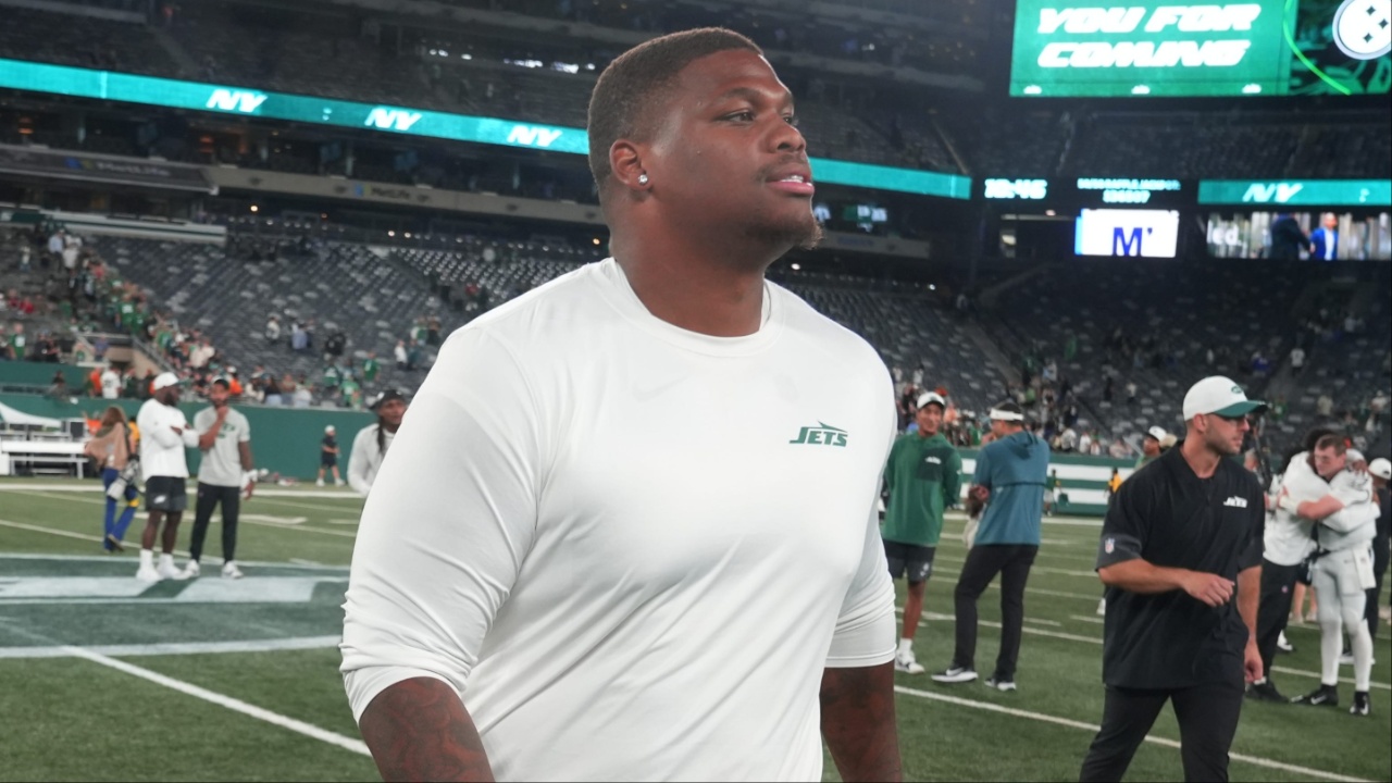 East Rutherford, NJ -- August 22, 2025 -- Quinnen Williams of the Jets at the end of the game. The Philadelphia Eagles came to MetLife Stadium and defeated the NY Jets 19-17 in the final preseason season game. Cowboys DT Quinnen Williams