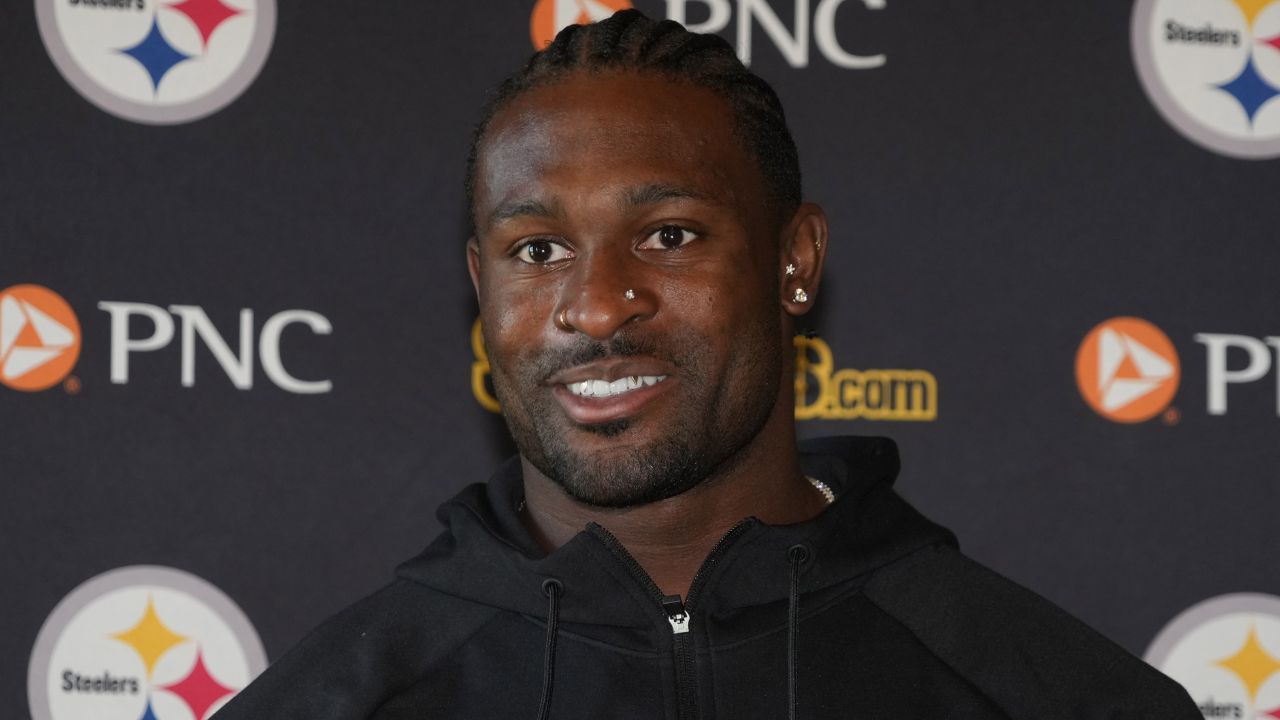 Pittsburgh Steelers wide receiver Dk Metcalf at press conference at Carton House.