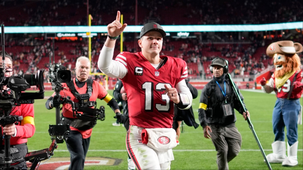 San Francisco 49ers quarterback Brock Purdy (13) leaves the field after the game against the Chicago Bears at Levi's Stadium.