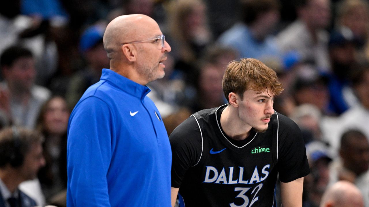 Dallas Mavericks head coach Jason Kidd and forward Cooper Flagg (32) look on during the second quarter against the Memphis Grizzlies at the American Airlines Center