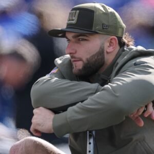 New York Giants running back Cam Skattebo (44) on the field before the game against the Green Bay Packers at MetLife Stadium.